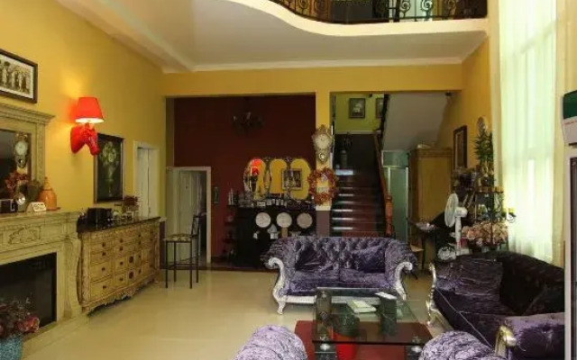 Shenzhen Meishe First-line Seaview Homestay (Jiaochangwei Branch)