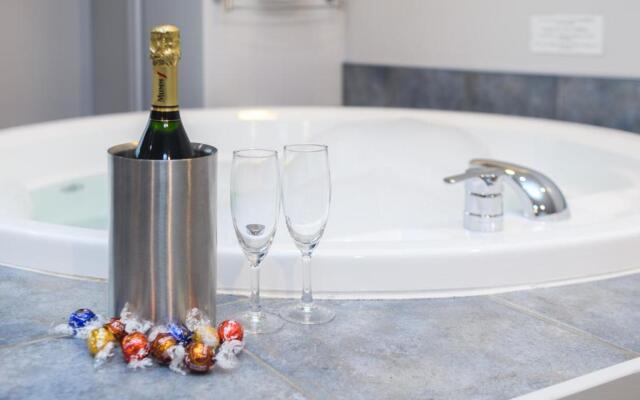 Aubyn Court Spa Motel