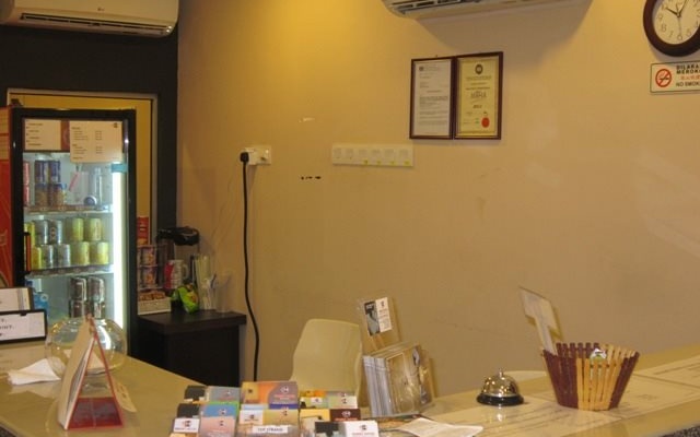 Three Top Hotel – Restaurant – Petaling Jaya