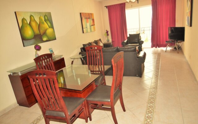 Ground level Apartment w Balcony RDS