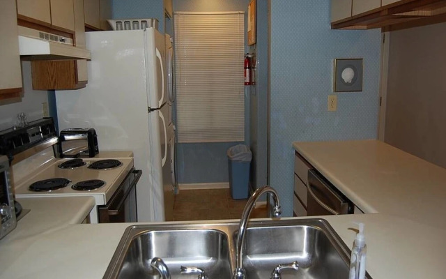 Heron Pointe D-16 - 3 Br Condo