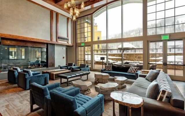 Platinum Vail Ritz-carlton 3 Bedroom Mountain Residence Just One Block From the Eagle Bahn Gondola