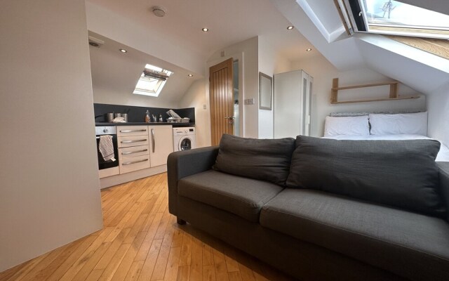 Stunning 1-bed Studio in Pudsey