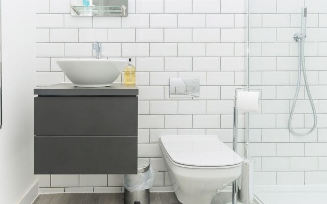 Bright, Newly Refurbished Townhouse in Bath