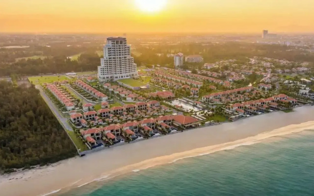Luxe 3BR Villa: Private Pool & Resort Perks!