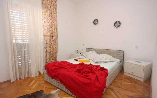 Apartments by the sea Mirca, Brac - 5655