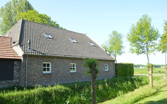 Spacious Holiday Home Nearby the National Park Loonse en Drunese Duinen