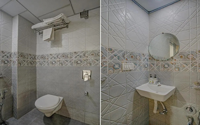 Itsy Hotels Natasha, Vesu, Surat