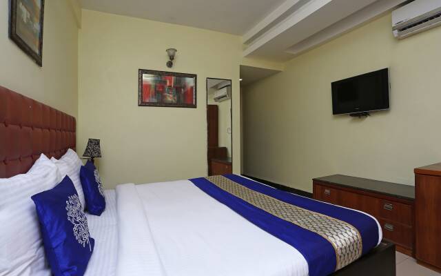 Capital O 1463 Surya Beach Inn