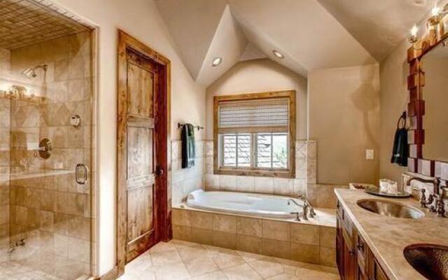 Ski Bridge Lodge by Pinnacle Lodging