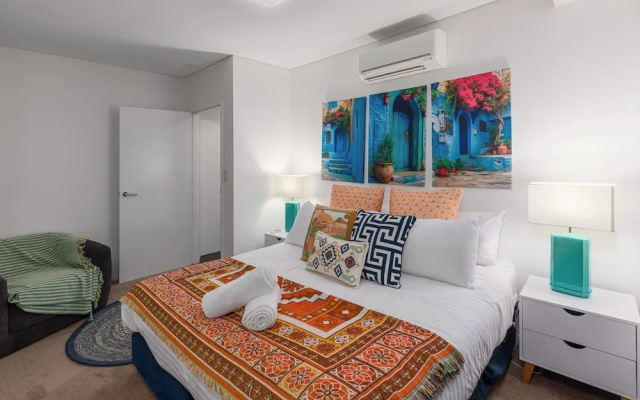 Arabian Nights-Level 60-Meriton Suites – Guest Rooms – Brisbane