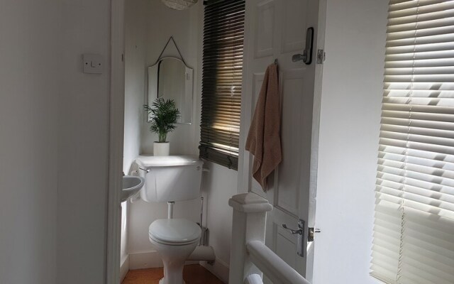 Charming 1-wall Bed Comfortable Studio in Nwlondon