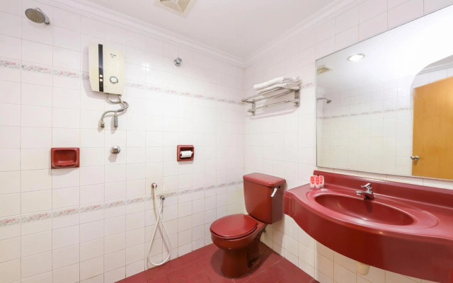 Super OYO 473 Comfort Hotel 2