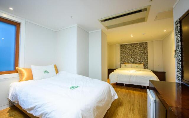 Kang Neung Dong-a Hotel