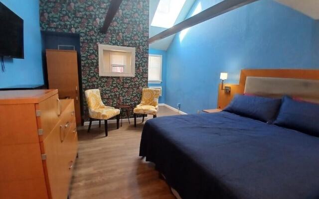 Jonathan Edwards Motel