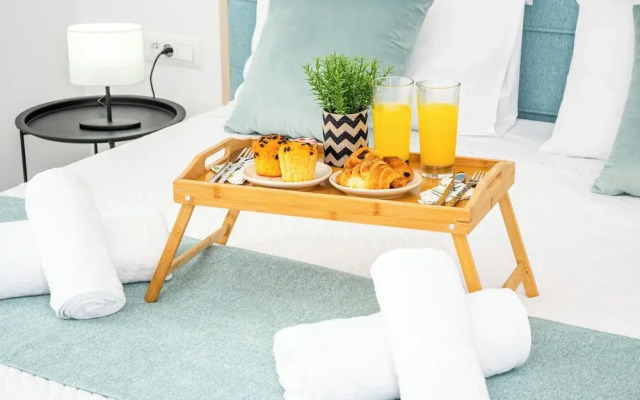 Athinais Suites
