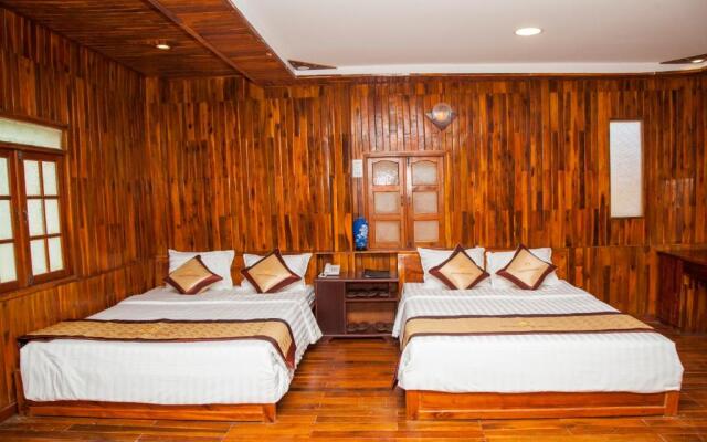 Satraco Royal Hotel