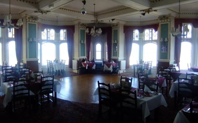 Hotel De Paris