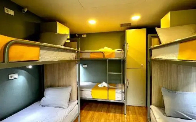 Queen Hostel