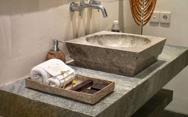 Luxury 5 Bedroom Villa With Private Pool, Bali Villa 2055