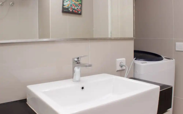 Comfy And Spacious Studio Azalea Suites Apartment