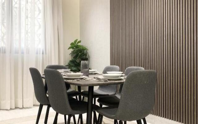 Kease Arid H -1 Luxury Gold Balcony GZ45