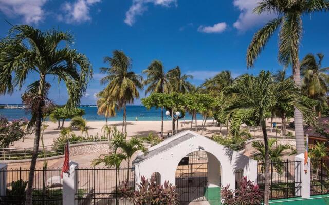 Barefoot Beach Suite At Sandcastle