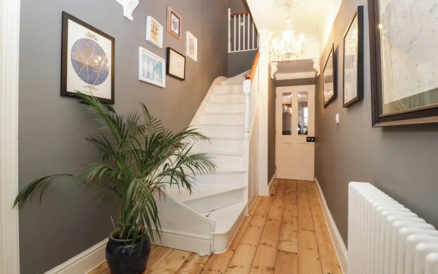 Vallis Oak Villa