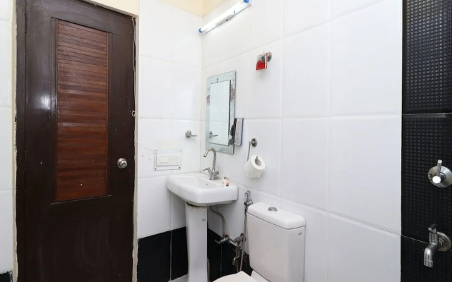 Innayat Residency By OYO Rooms
