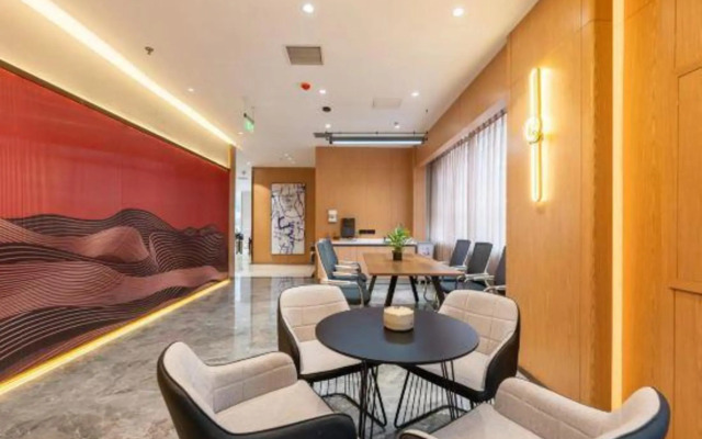Super 8 Collection Hotel (Beijing Capital Airport New International Exhibition Center)