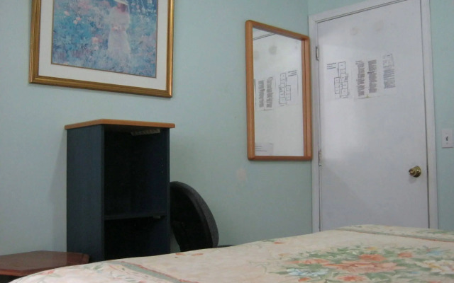 Kelowna Okanagan Lake Hostel