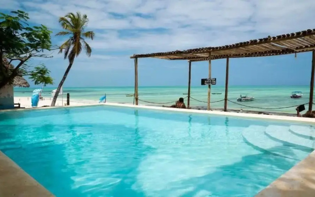 Red Monkey Beach Lodge