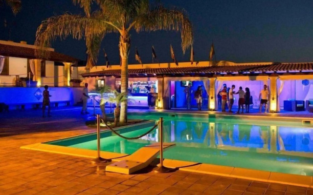 Villa Carlo Resort