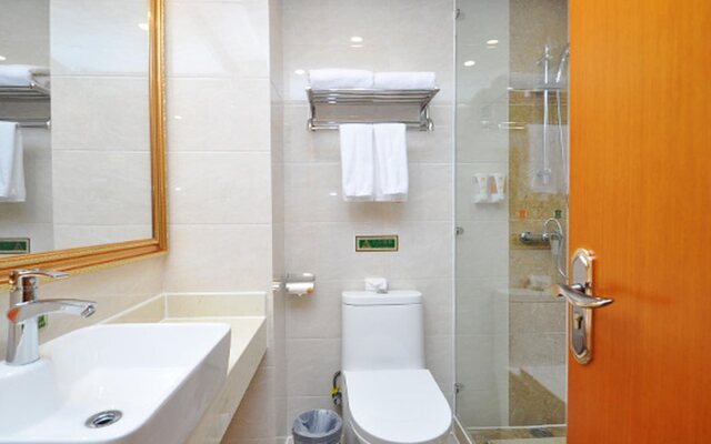 Vienna Hotel Jiangsu Nanjing Liuhe District Longchi Metro Station