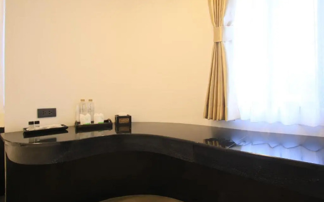 Pratunam Atrium Hotel