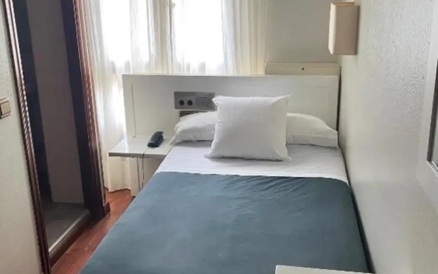 Hotel Ovetense