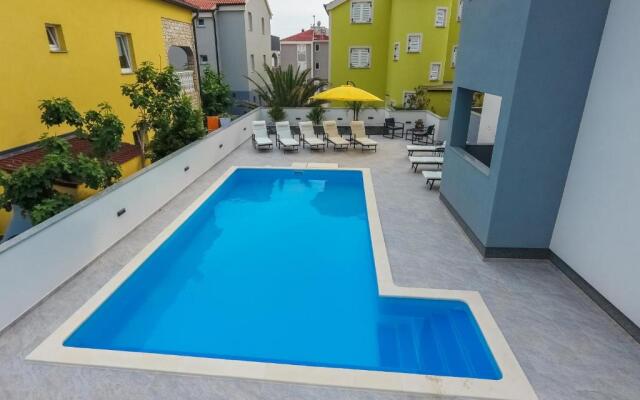 Pool Apartments Privilege