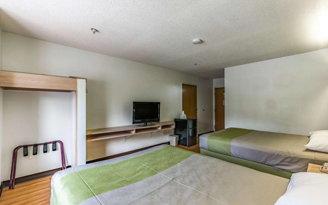 Motel 6 Charlotte, NC - University