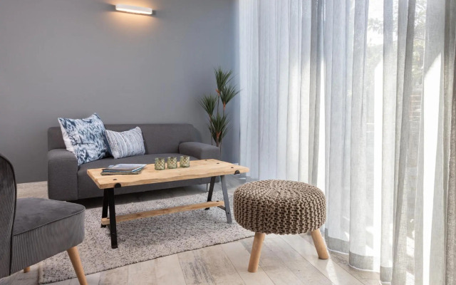 17 Marine, 2 Bedroom Family Apartment 102