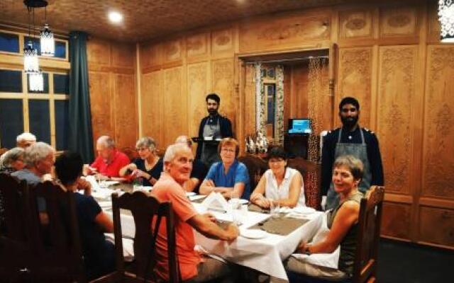 Prince of Kashmir Group of Houseboat