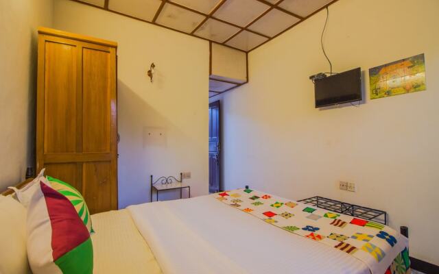 OYO 12902 Home Colourful Studio Home Candolim