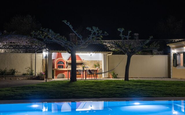 Villa Pine Forest