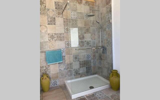 LARGE 150 m2 APARTMENT, NICE VIEW AND LOCATION !