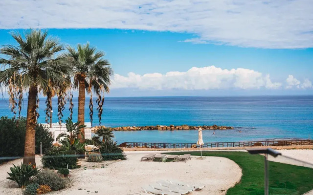 Protaras Thalassa Beachfront Suite