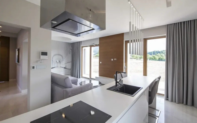 Spacious Villa in Cisownica With Terrace