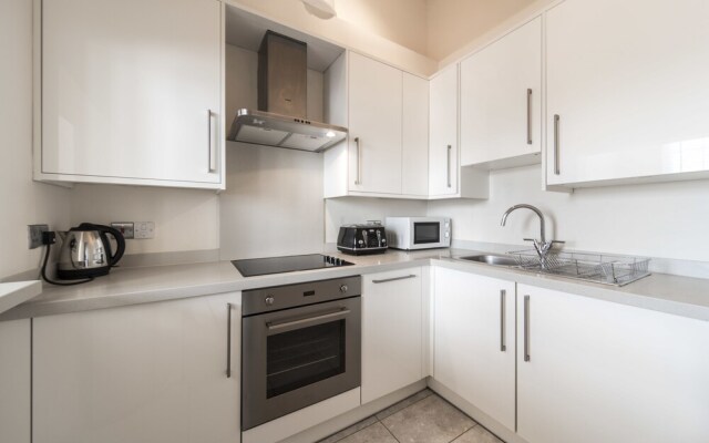 Richmond Riverside Apartment
