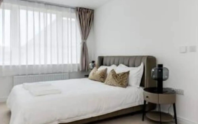Tranquil 4-bed Oasis Modern Chic
