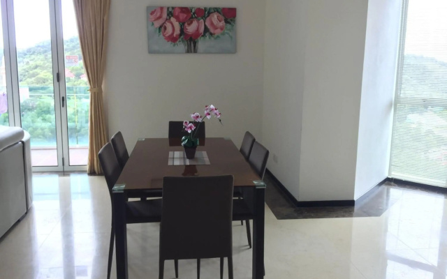 2775 sqf Sunset Luxury Condo