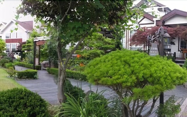 Yangpyeong Silver River Pension