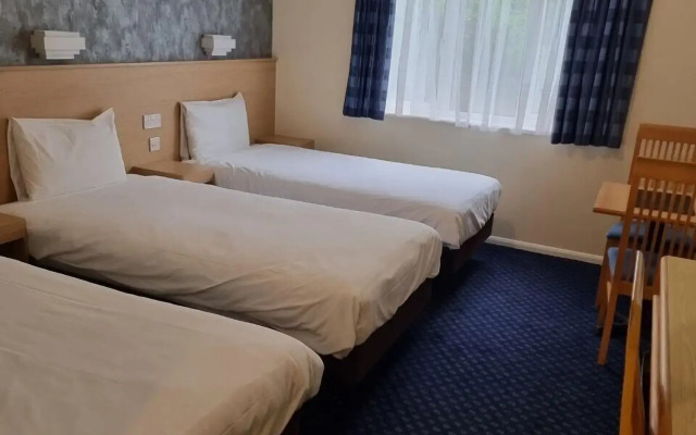 Travel Plaza Hotel
